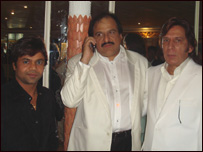 राजपाल यादव (बाएँ), अकबर आसिफ़ (मध्य) और रज़्ज़ाक खान (दाएँ)