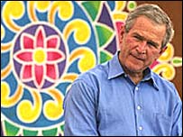 बुश और मनमोहन सिंह