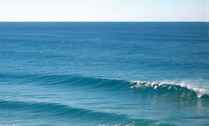 Amazing surf, amazing light. Shane keeps sending us the Aussie magic. Pic: Shane Oliver, Sydney 06