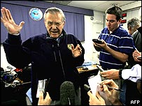 سیکریٹری رمزفیلڈ اچانک عراق پہنچے