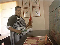 A patroa de Ivone Anjo tentou trancá-la em casa