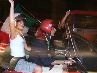 Dathlu buddugoliaeth Yr Eidal