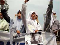 انڈونشیا دہشت گردی کا بھی نشانہ بن چکا ہے