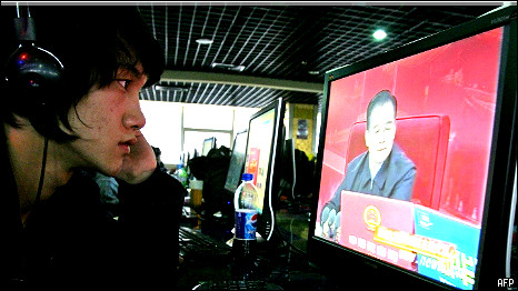 China websurfer watching Wen Jiabao during an online chat