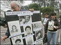 خانواده قربانیان یک درگیری در پرو