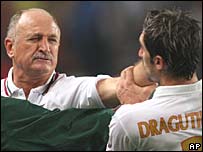 Luiz Felipe Scolari e zagueiro sérvio Ivica Dragutinovic