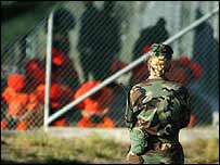 پچھلے دو برسوں میں درجن سے زیادہ پاکستانی قیدی رہا کئے جا چکے ہیں۔