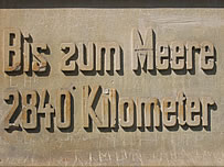 Placă la izvorul Dunării